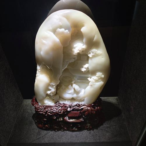 国玉新疆和田玉文博馆有何独特魅力？-第1张图片-花冠旅游服务