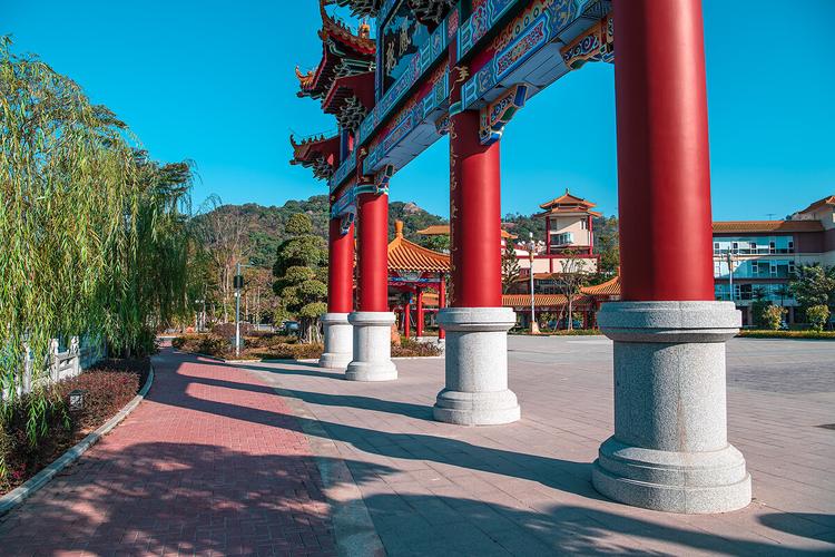 福建东山湖温泉度假村有何特色与魅力？-第2张图片-花冠旅游服务