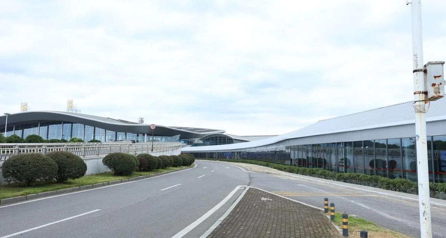 江西国际飞机场有几个？-第1张图片-花冠旅游服务