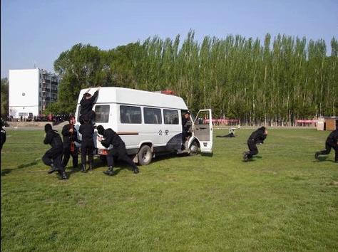 新疆高等警官专科学校有何特色？-第1张图片-花冠旅游服务