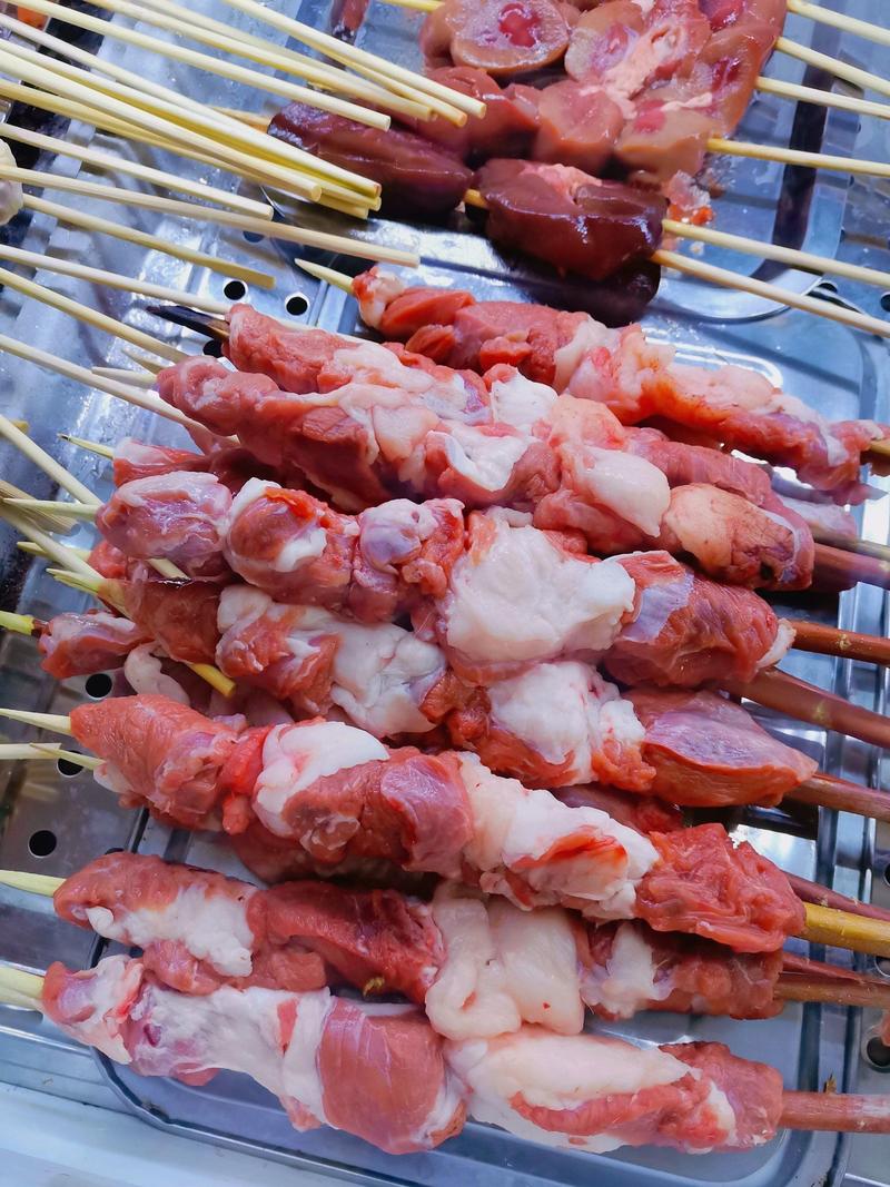 新疆羊肉串是什么羊肉-第1张图片-花冠旅游服务