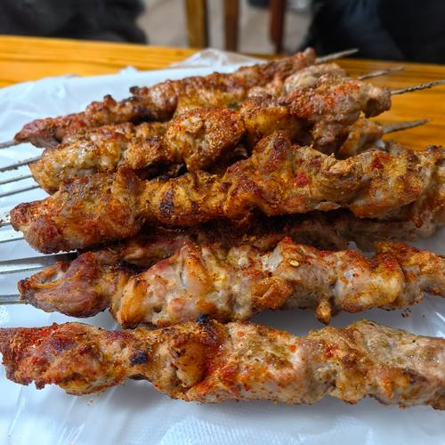 新疆羊肉串是什么羊肉-第2张图片-花冠旅游服务