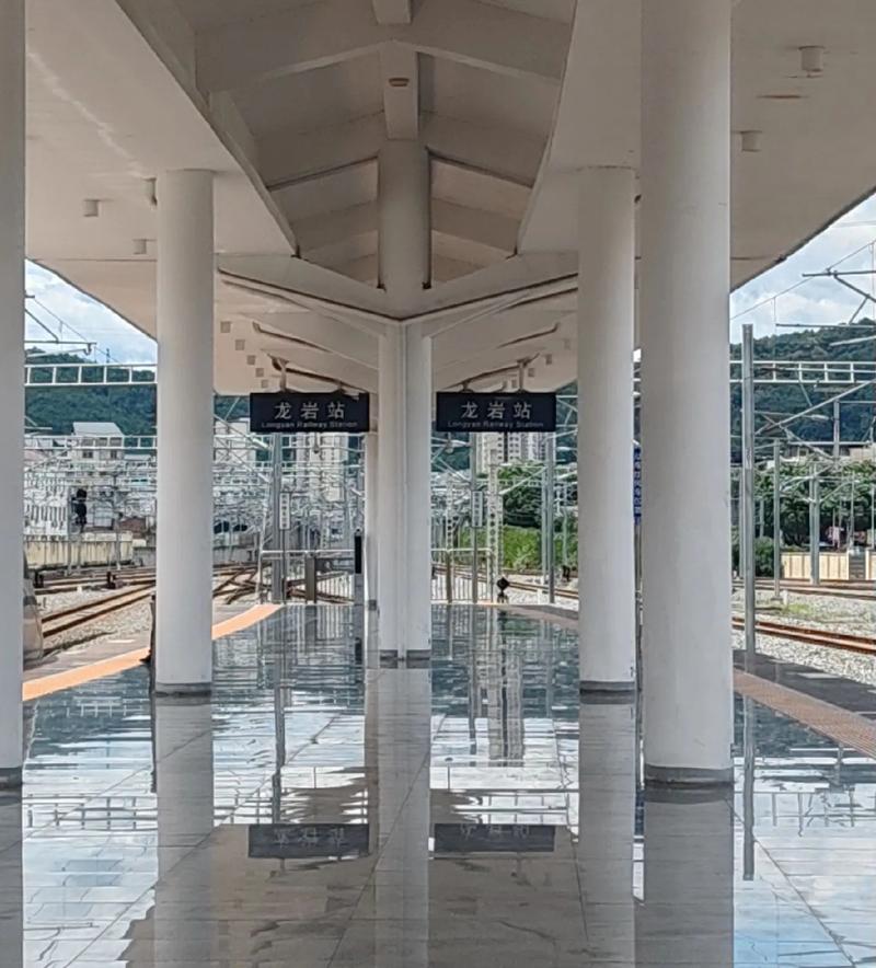 福建龙岩附近的高铁站-第3张图片-花冠旅游服务