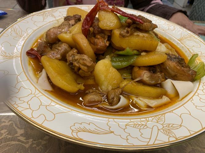 军垦宾馆新疆风味餐厅有何特色美食？-第1张图片-花冠旅游服务