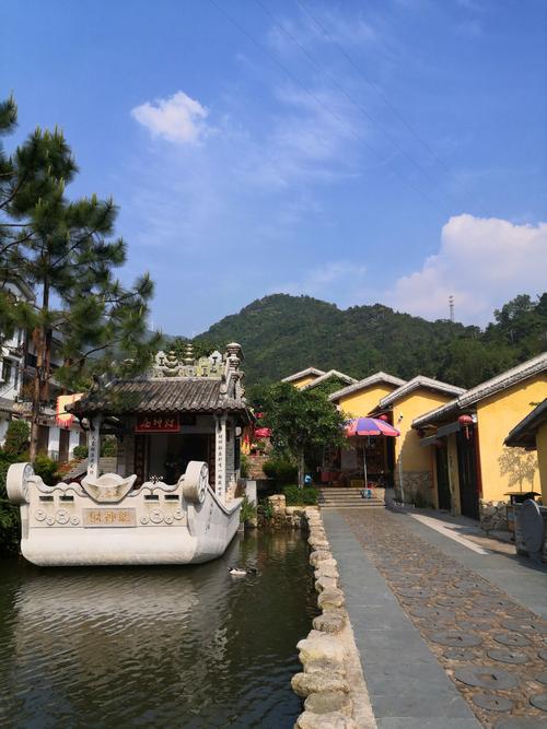 福建三明靖西红酒小镇-第1张图片-花冠旅游服务