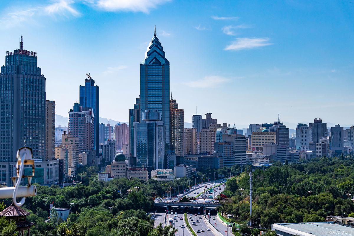 新疆乌鲁木齐城市照片-第1张图片-花冠旅游服务