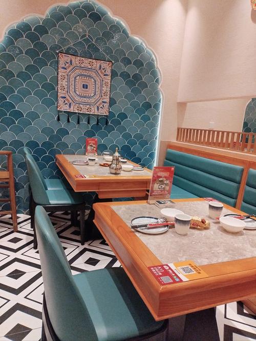 木卡买提新疆主题餐厅有何地道风味？-第3张图片-花冠旅游服务