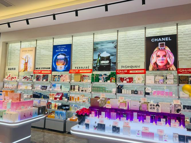 新疆欢喜化妆品连锁店有何特色优势？-第1张图片-花冠旅游服务
