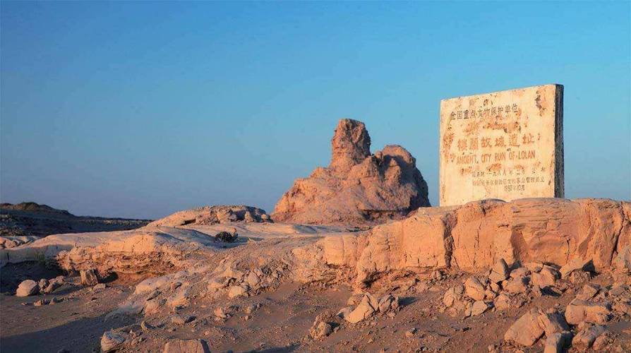 新疆罗布泊捡石头为何频发死人事件？-第1张图片-花冠旅游服务