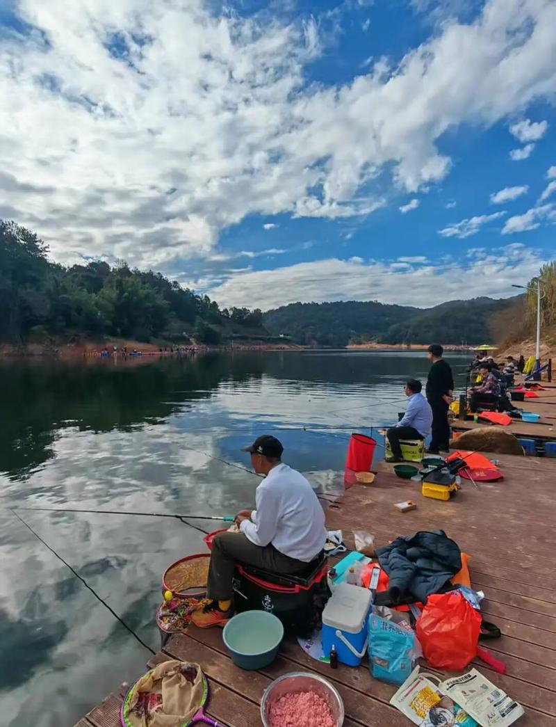 福建龙岩休闲钓鱼农场有何特色？-第2张图片-花冠旅游服务
