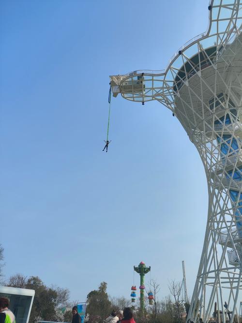 新疆哪里可以体验蹦极？-第2张图片-花冠旅游服务