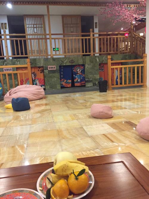 新疆北屯荷塘月色洗浴有何特色？-第1张图片-花冠旅游服务