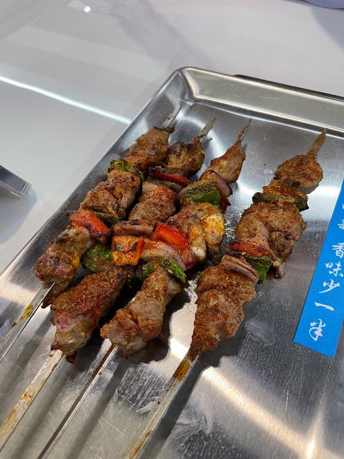 新疆伊犁有哪些必吃美食？-第1张图片-花冠旅游服务