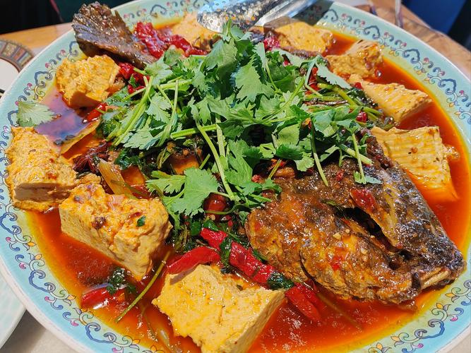 新疆大盘鱼怎么做？家常做法有哪些？-第2张图片-花冠旅游服务