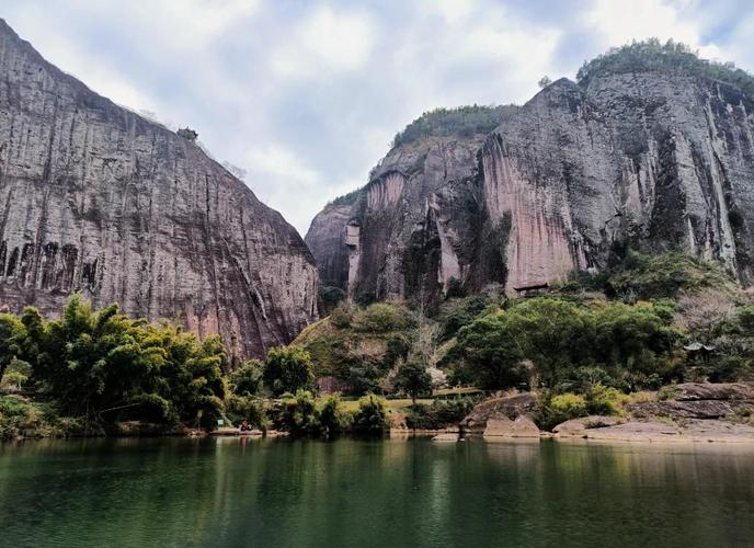 福建两日游有哪些精华必打卡地？-第1张图片-花冠旅游服务