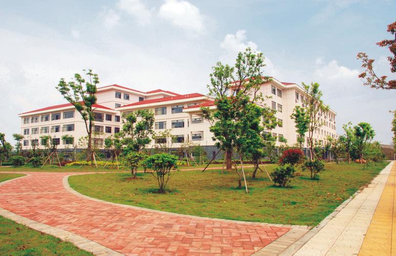 江西南昌商务学校地址在哪？-第3张图片-花冠旅游服务