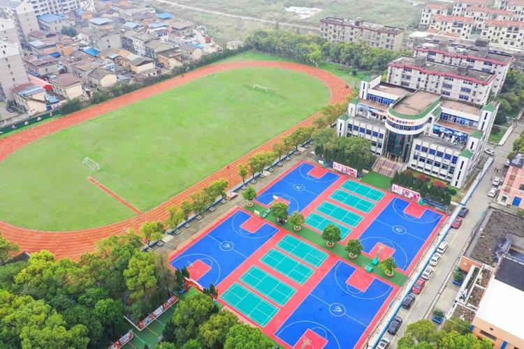 江西新华电脑技工学校-第1张图片-花冠旅游服务