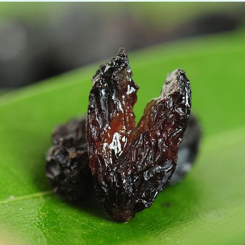 新疆黑加仑葡萄干有哪些功效？-第1张图片-花冠旅游服务