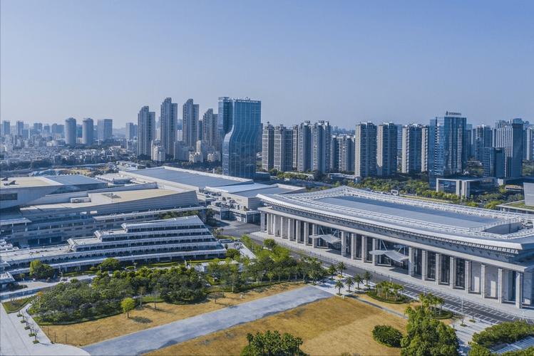 厦门国际会展中心有何独特之处？-第1张图片-花冠旅游服务