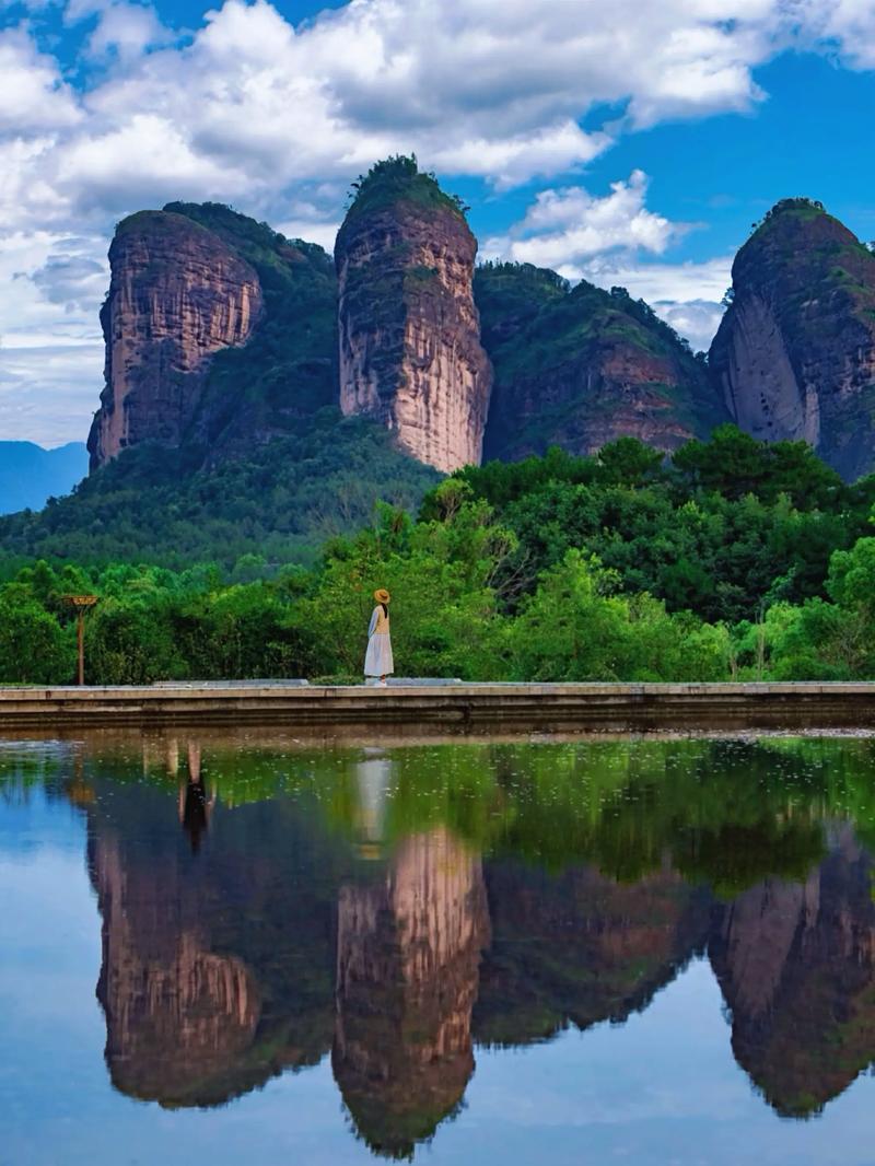江西有哪些知名景区?-第2张图片-花冠旅游服务 江西有哪些知名景区?-第2张图片-花冠旅游服务