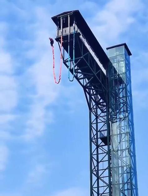 新疆哪里可以蹦极？-第1张图片-花冠旅游服务