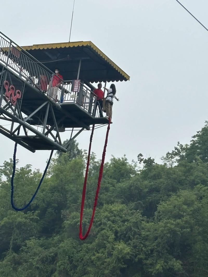 新疆哪里可以蹦极？-第2张图片-花冠旅游服务