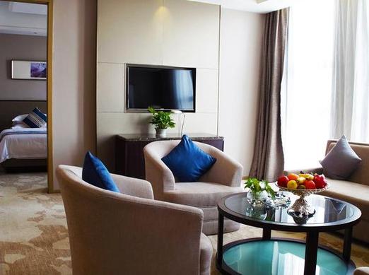 江西鹰潭枫丹白露酒店有何特色？-第3张图片-花冠旅游服务