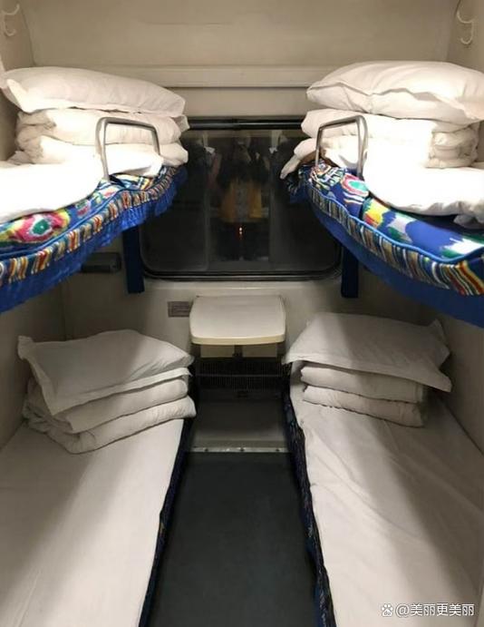 夕阳红旅游团专列新疆有何特色？-第1张图片-花冠旅游服务