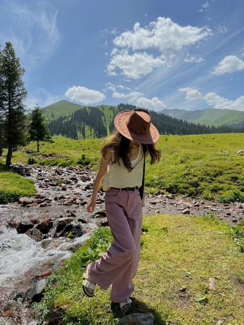 五月去新疆该穿什么衣服？-第2张图片-花冠旅游服务