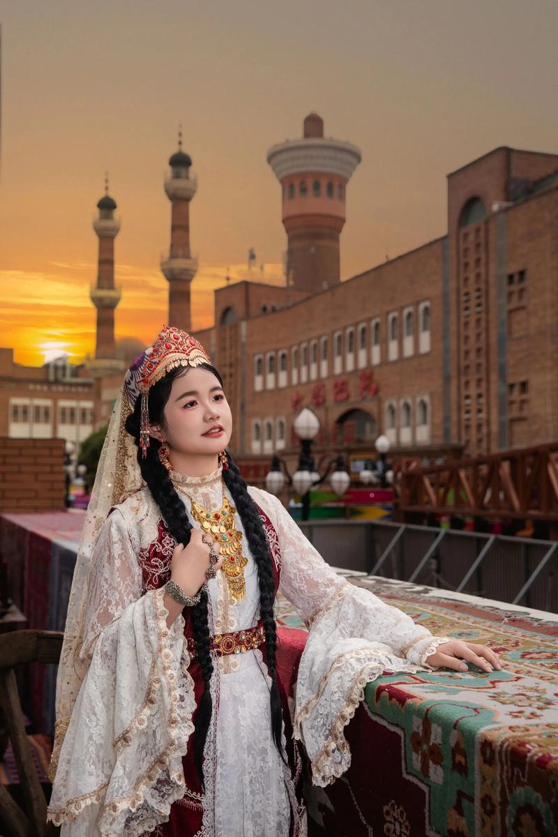 5月新疆穿什么？衣服怎么选？-第3张图片-花冠旅游服务