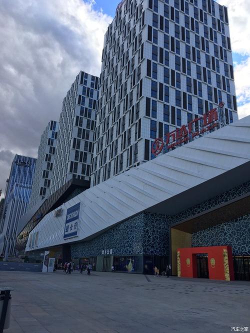 乌鲁木齐万达广场有何特色或亮点？-第1张图片-花冠旅游服务