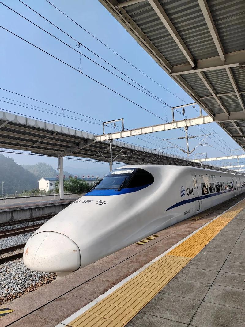 恩施到福建泉州的动车-第1张图片-花冠旅游服务