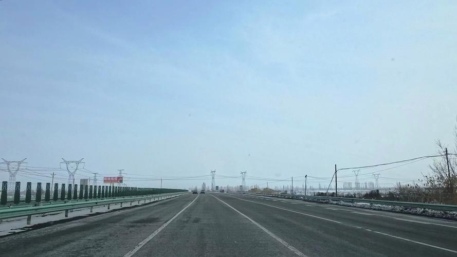 新疆连霍高速最新路况如何？-第1张图片-花冠旅游服务