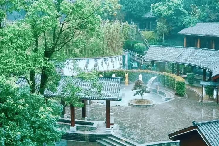 江西星子县温泉度假村有何特色？-第3张图片-花冠旅游服务