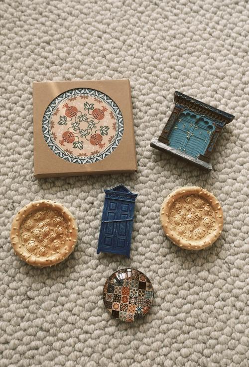 新疆女孩纪念品选什么最合适？-第1张图片-花冠旅游服务