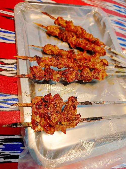 牡丹江新疆村羊肉串有何独特魅力？-第2张图片-花冠旅游服务