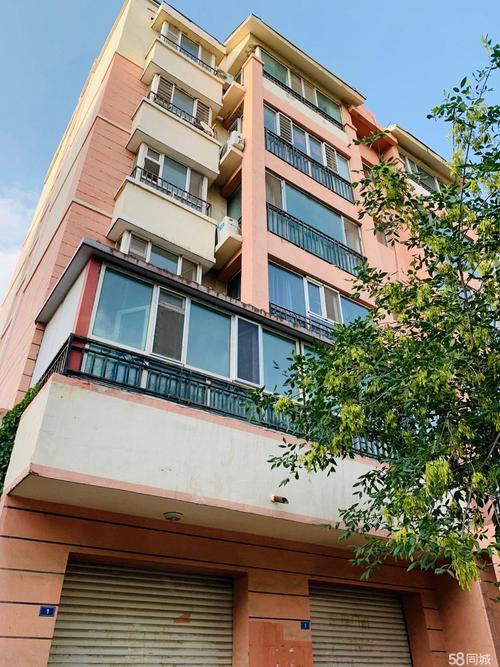 新疆石河子天富巨城有何特色？-第1张图片-花冠旅游服务