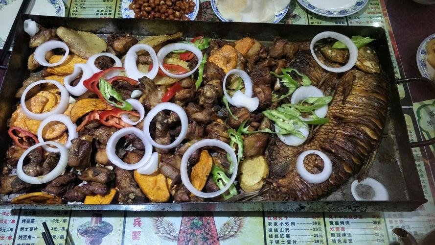 新疆海陆空烧烤做法有何独特之处？-第1张图片-花冠旅游服务