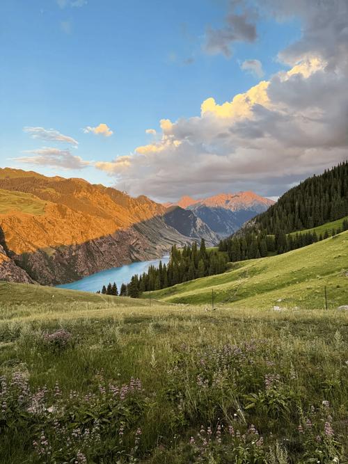 新疆一日游必去景点有哪些？-第2张图片-花冠旅游服务