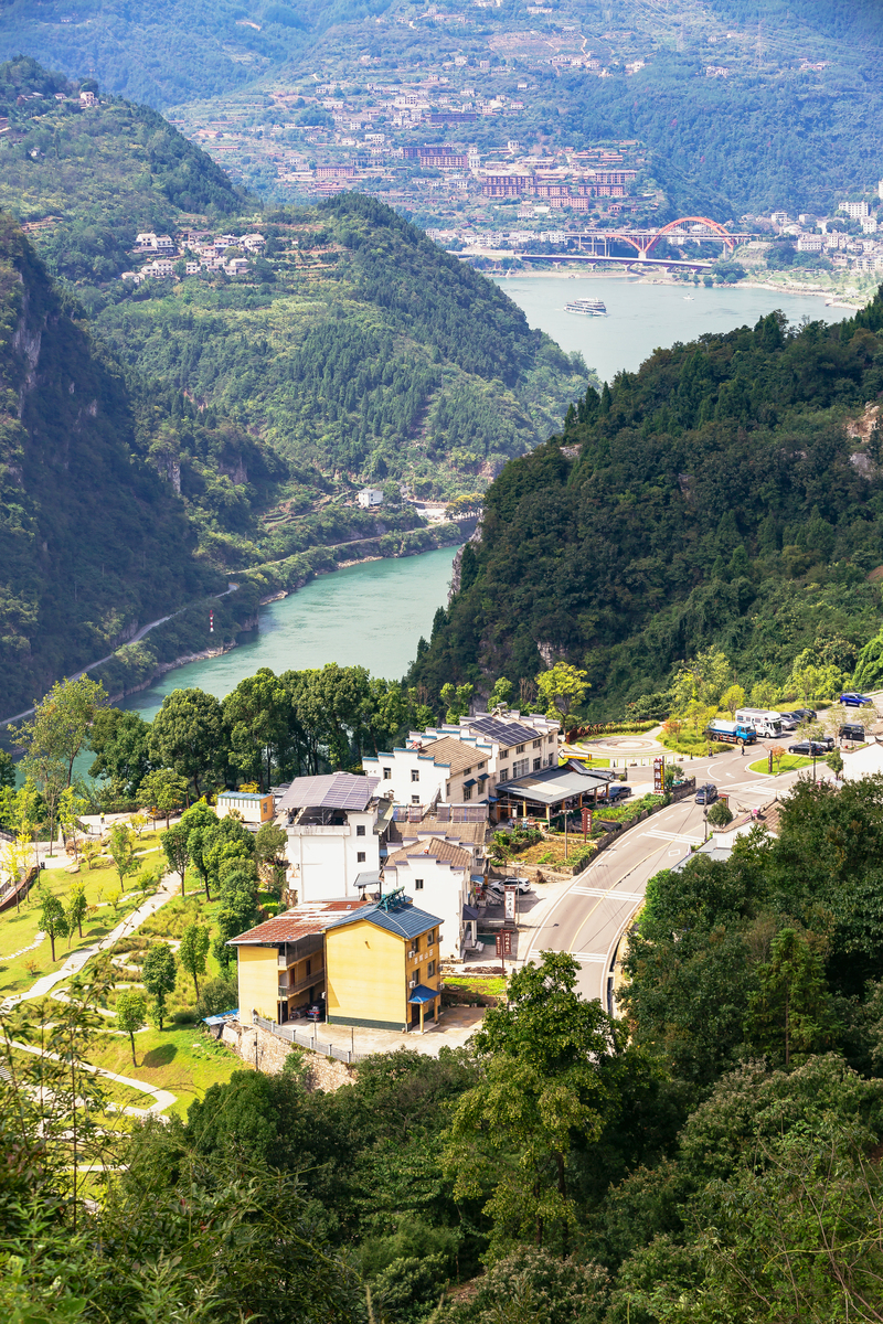 江西东乡与湖北宜昌，两地有何关联？-第1张图片-花冠旅游服务