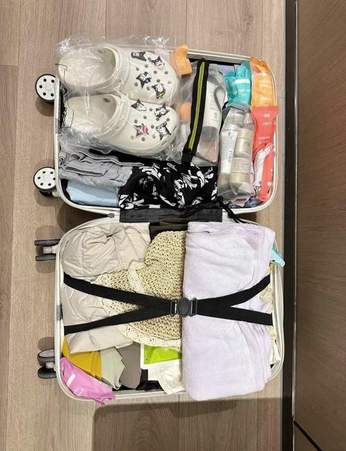 新疆旅行到底该带几双鞋？-第3张图片-花冠旅游服务