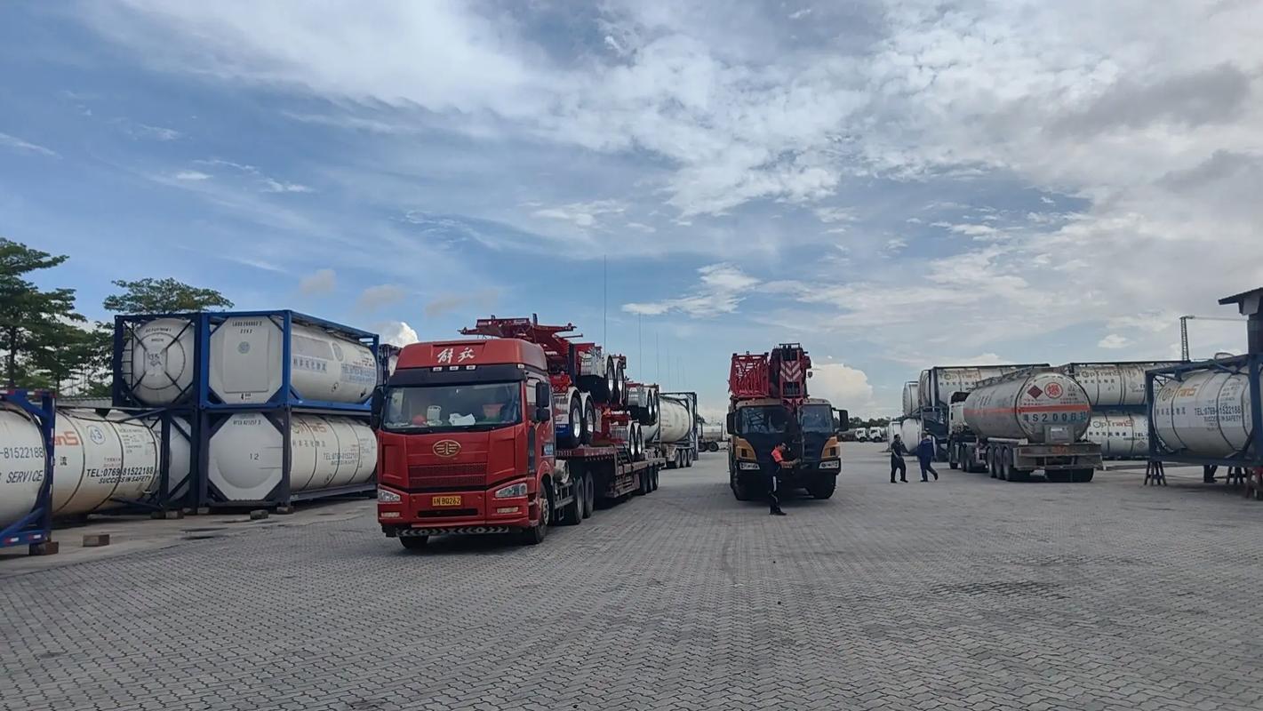 八方物流园新疆专线有何优势？-第2张图片-花冠旅游服务