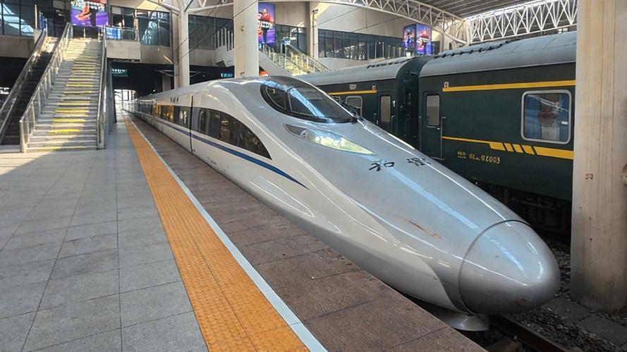 江西南昌高铁到深圳要多久？-第2张图片-花冠旅游服务